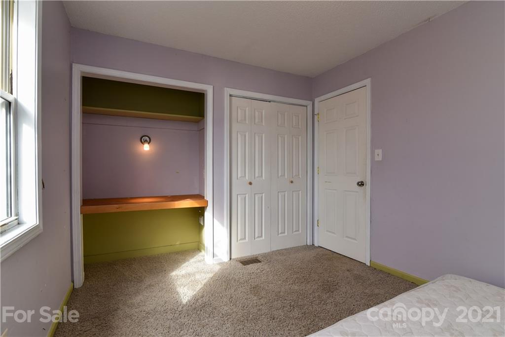 18 Short Shiloh Road Asheville NC 28803