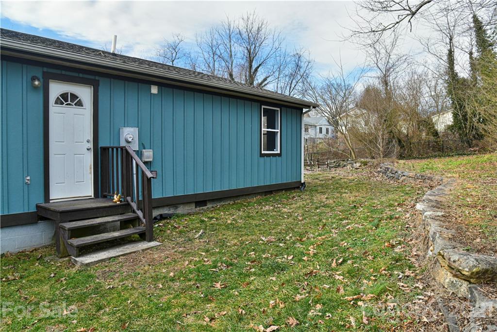 18 Short Shiloh Road Asheville NC 28803