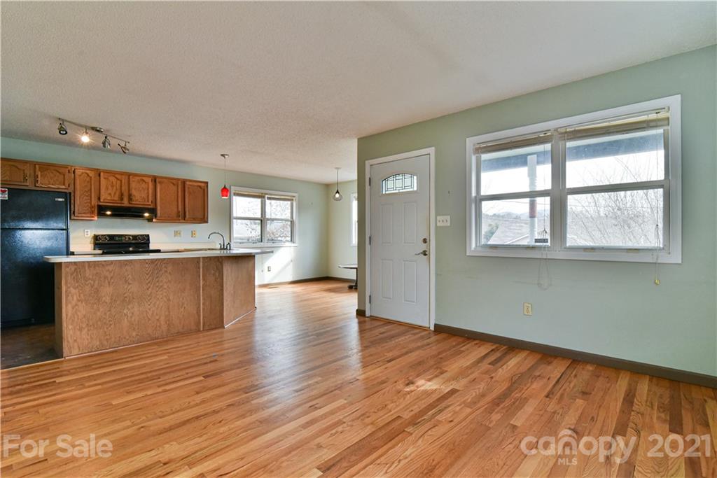 18 Short Shiloh Road Asheville NC 28803