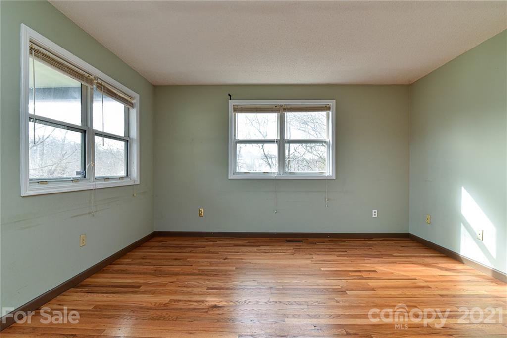 18 Short Shiloh Road Asheville NC 28803
