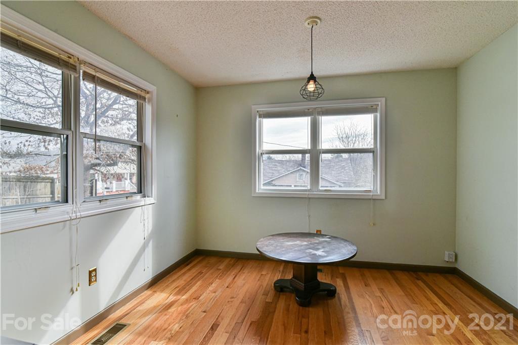 18 Short Shiloh Road Asheville NC 28803