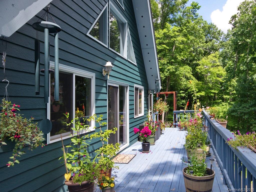 834 White Oak Creek Road Burnsville NC 28714