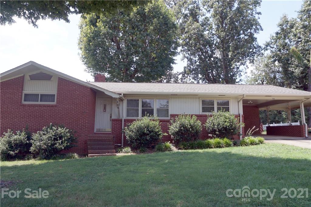 106 21st Avenue NE Hickory NC 28601