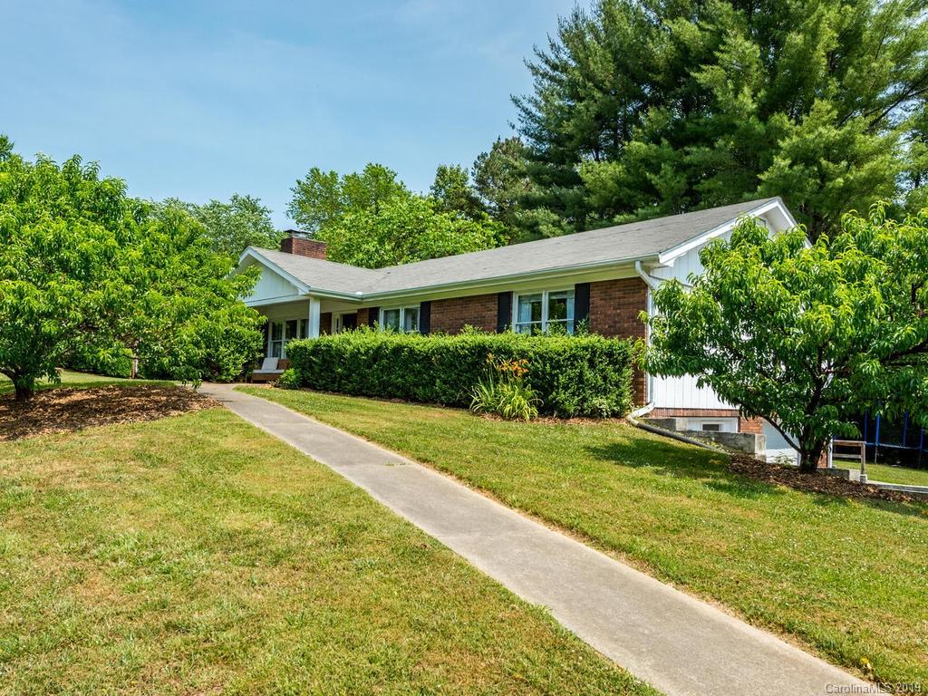 307 Woody Lane Asheville NC 28804