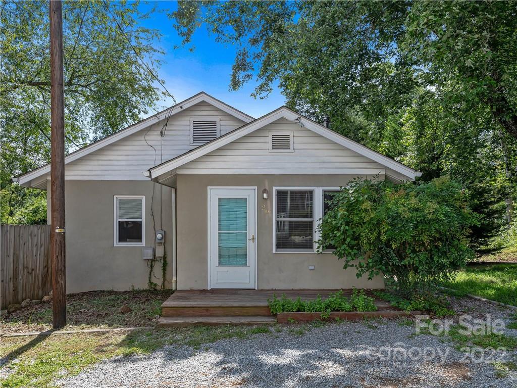 26 Deaver Park Circle Asheville NC 28806