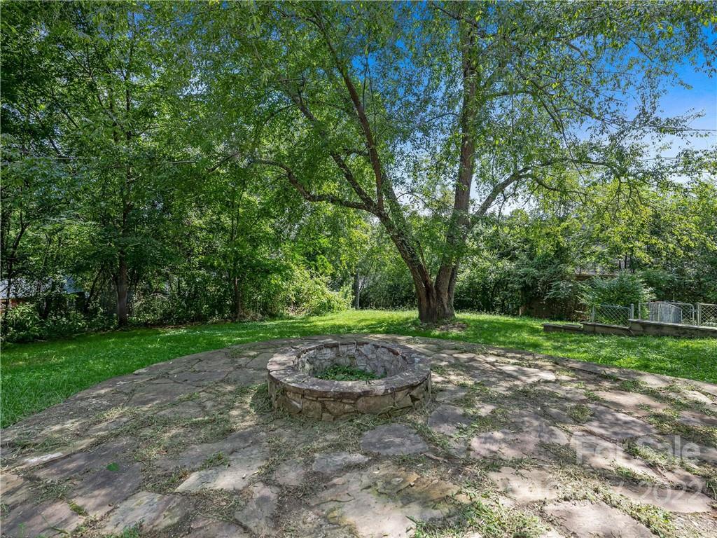 26 Deaver Park Circle Asheville NC 28806