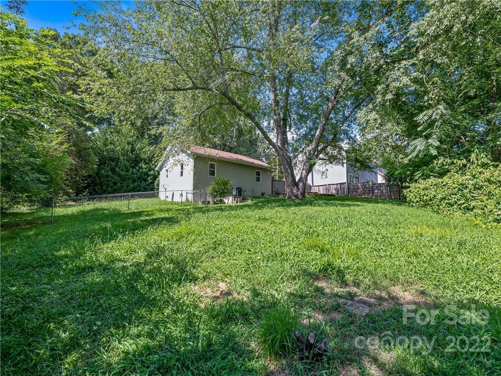 26 Deaver Park Circle Asheville NC 28806
