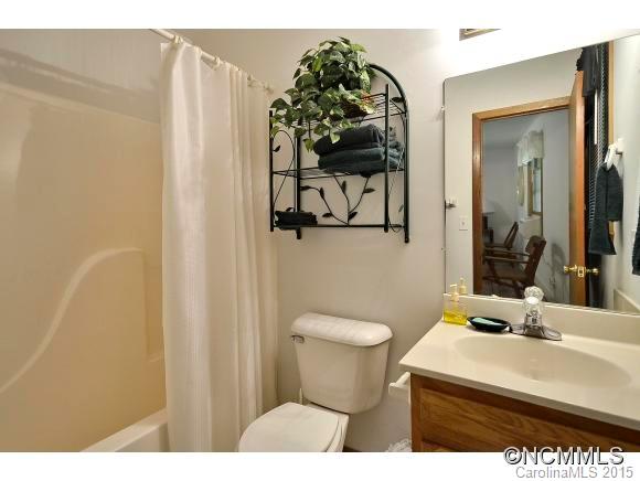 459 Leisure Lane Burnsville NC 28714