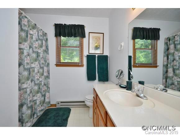 459 Leisure Lane Burnsville NC 28714