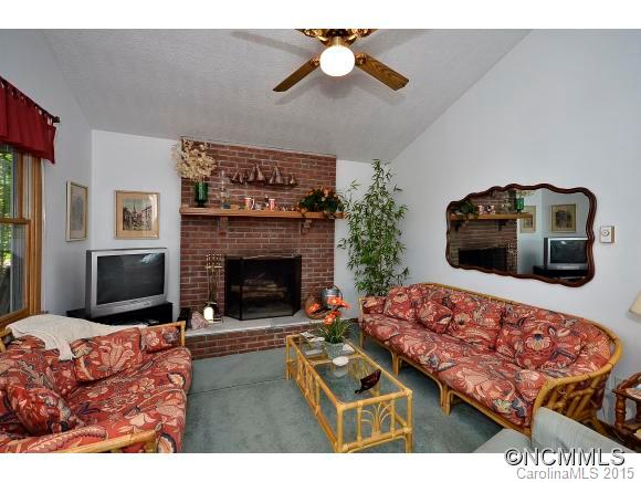 459 Leisure Lane Burnsville NC 28714