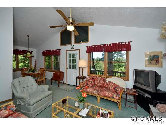459 Leisure Lane Burnsville NC 28714