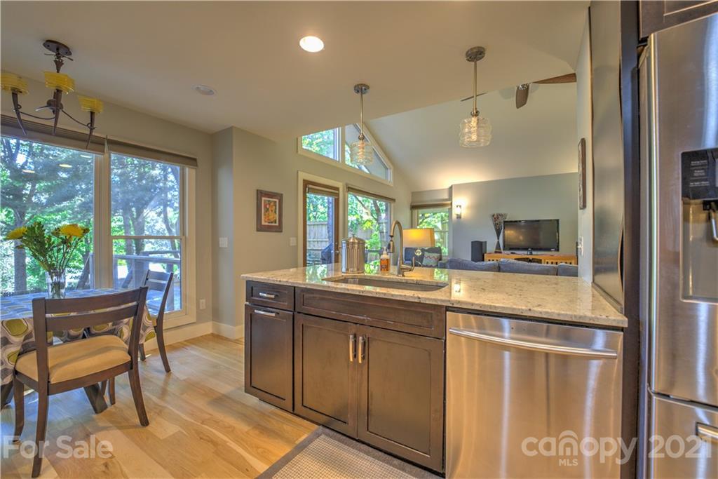 36 Vermont Court Asheville NC 28806
