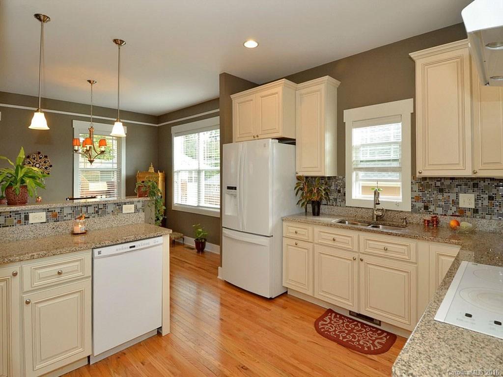 18 Byrdcliffe Lane Asheville NC 28805