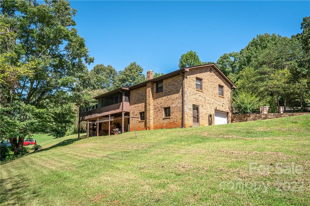 15 Gaddy Road Weaverville NC 28787