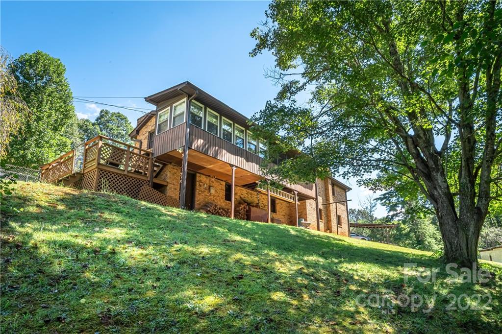 15 Gaddy Road Weaverville NC 28787