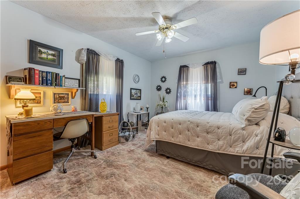 15 Gaddy Road Weaverville NC 28787
