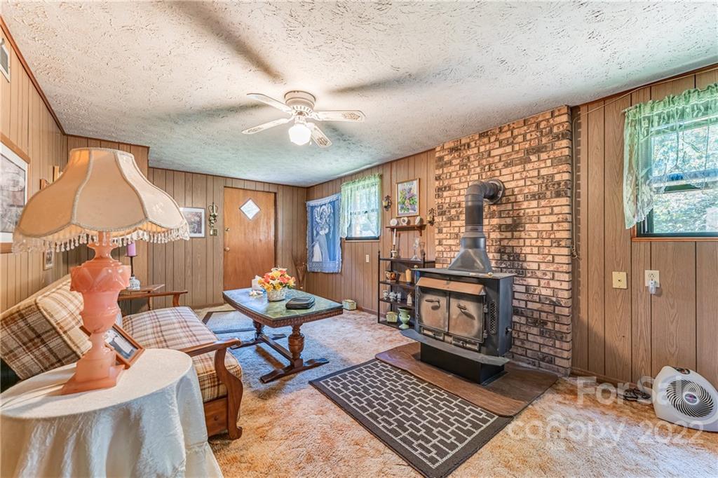 15 Gaddy Road Weaverville NC 28787