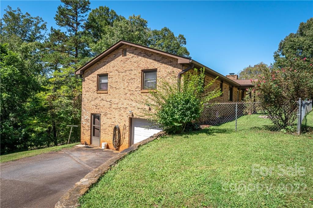 15 Gaddy Road Weaverville NC 28787
