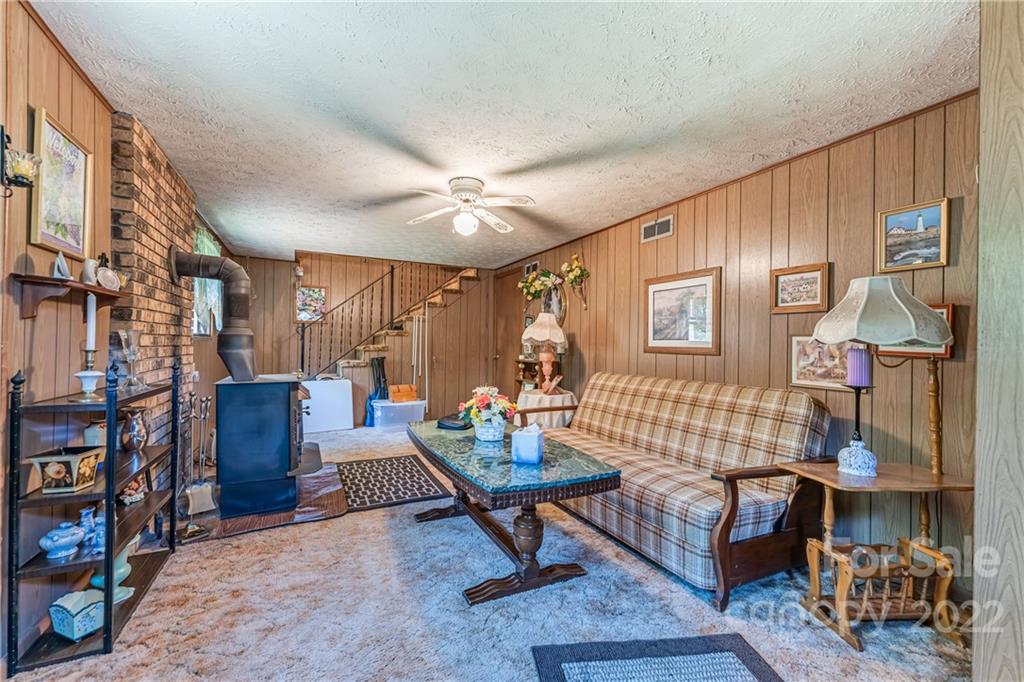 15 Gaddy Road Weaverville NC 28787
