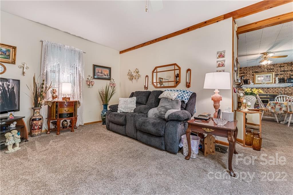 15 Gaddy Road Weaverville NC 28787