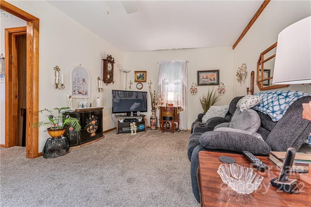 15 Gaddy Road Weaverville NC 28787