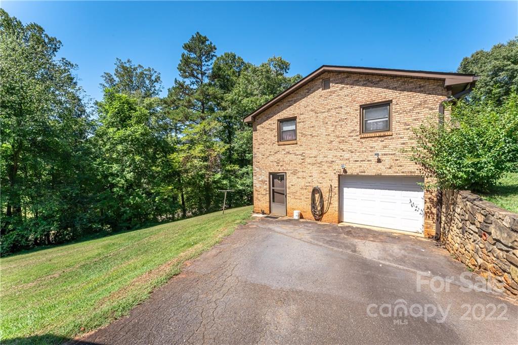 15 Gaddy Road Weaverville NC 28787