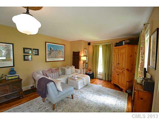 2013 Marguerite Avenue Charlotte NC 28205
