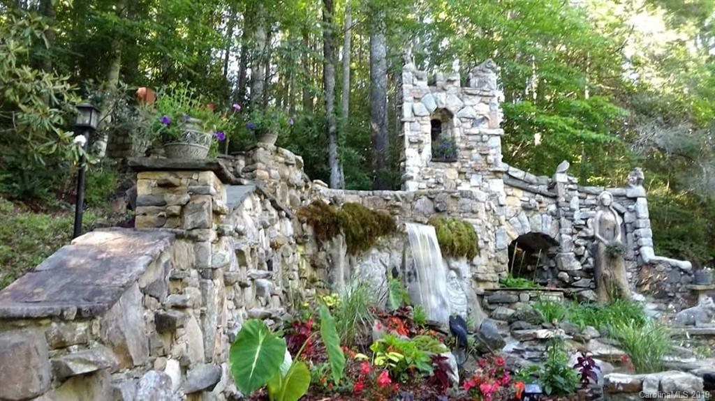 117 Holcombe Branch Road Weaverville NC 28787
