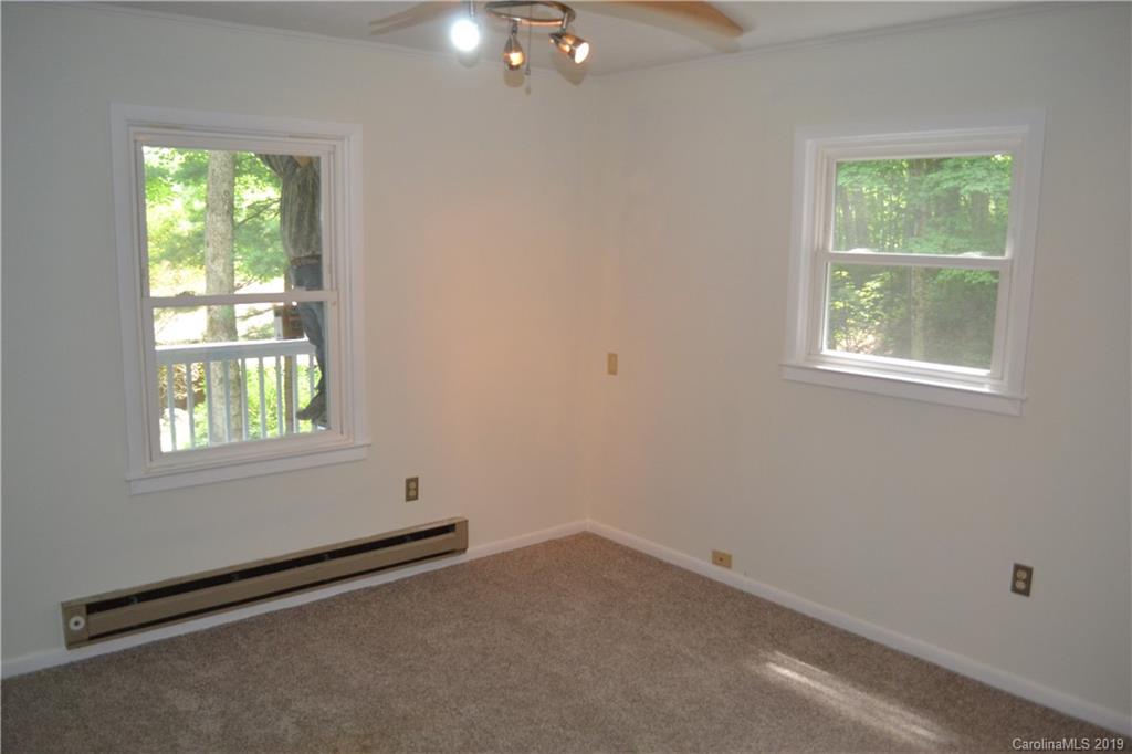 135 Fairview Heights Waynesville NC 28786