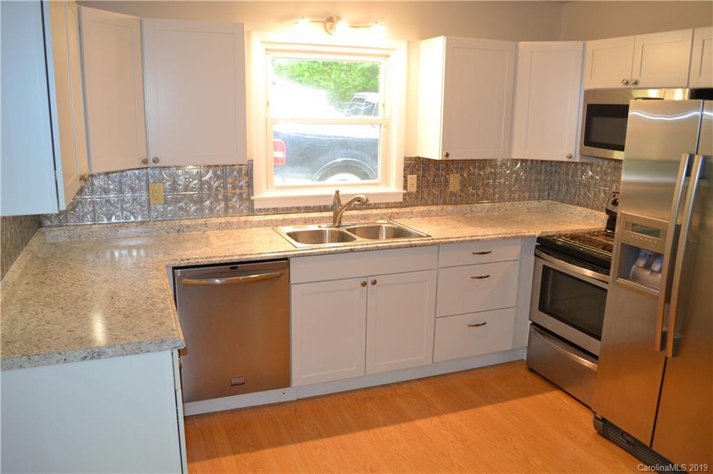135 Fairview Heights Waynesville NC 28786