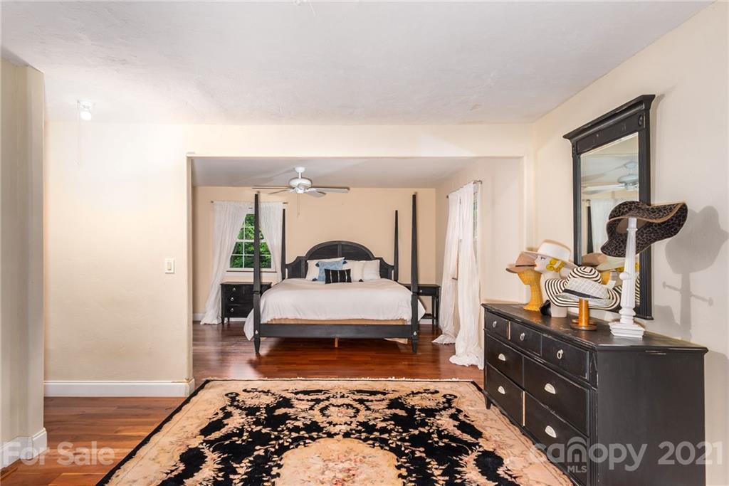 35 Mckinney Road Asheville NC 28805