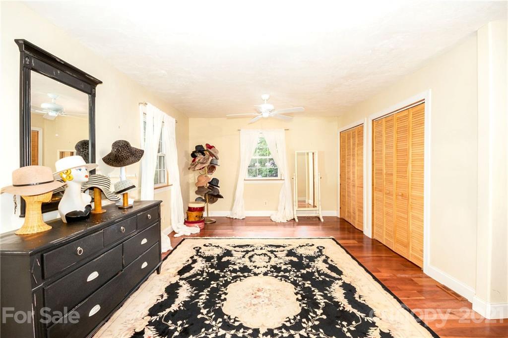 35 Mckinney Road Asheville NC 28805
