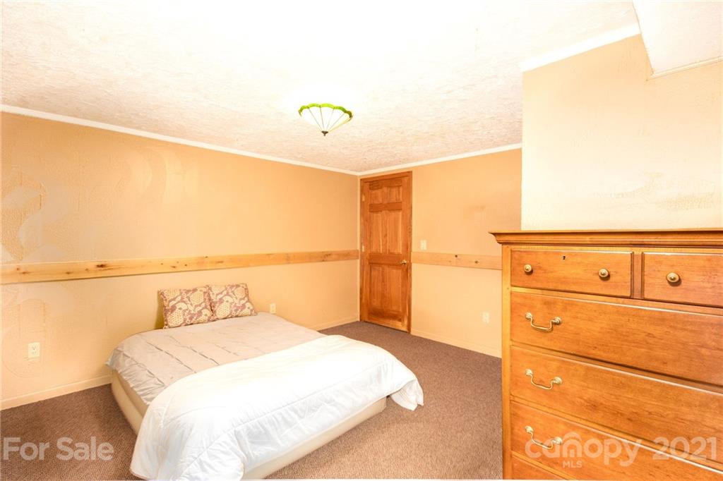 35 Mckinney Road Asheville NC 28805