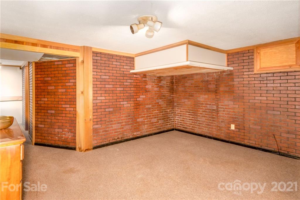 35 Mckinney Road Asheville NC 28805