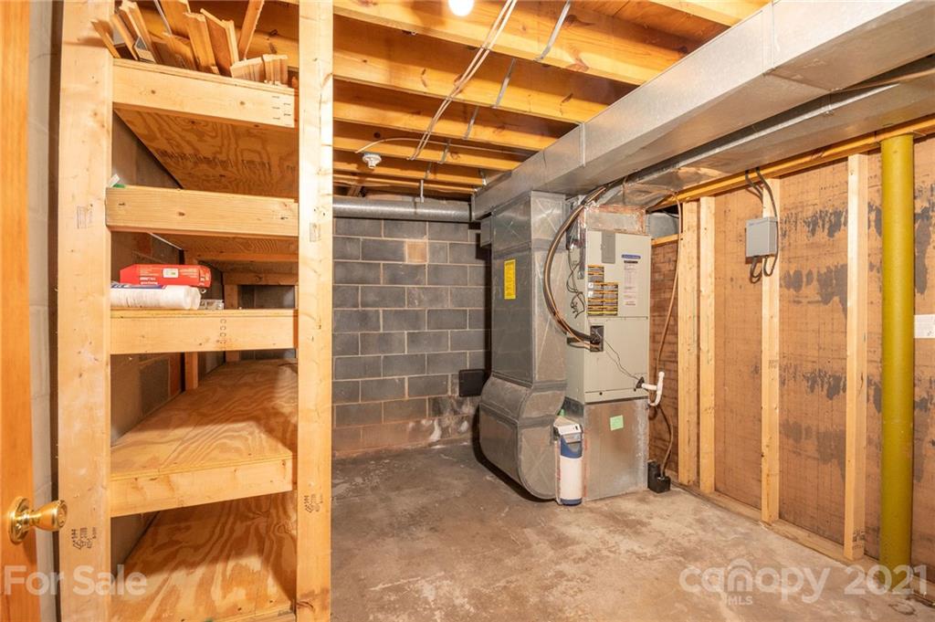 35 Mckinney Road Asheville NC 28805