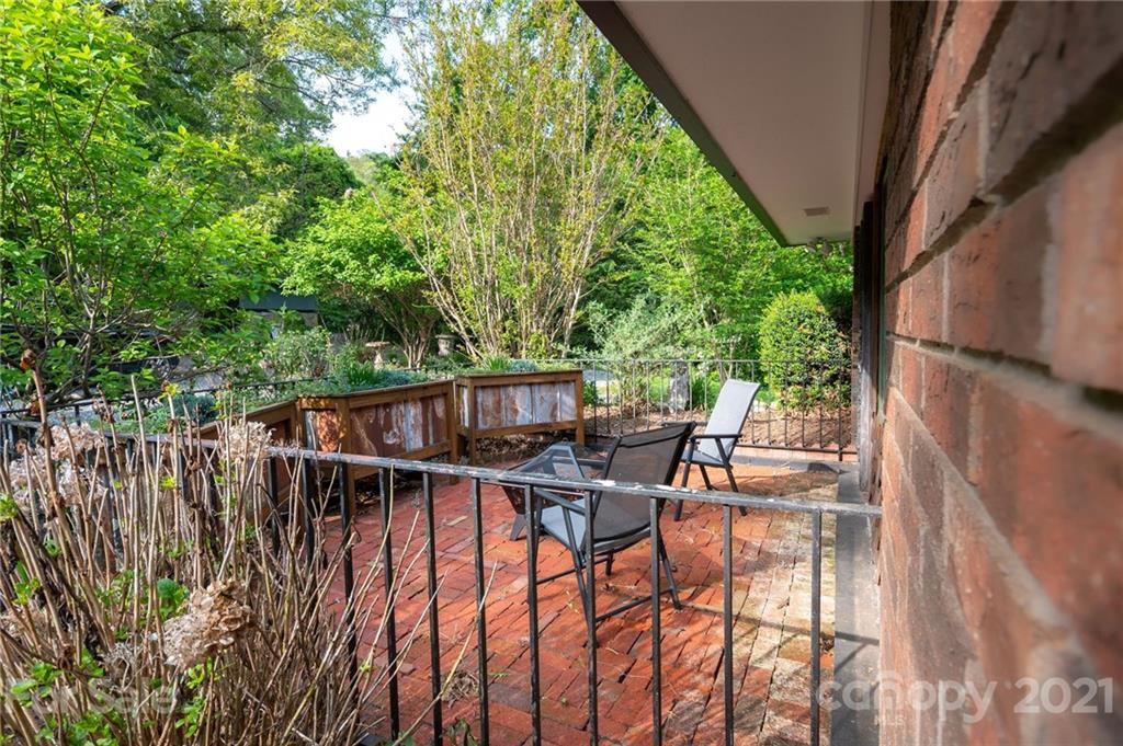 35 Mckinney Road Asheville NC 28805