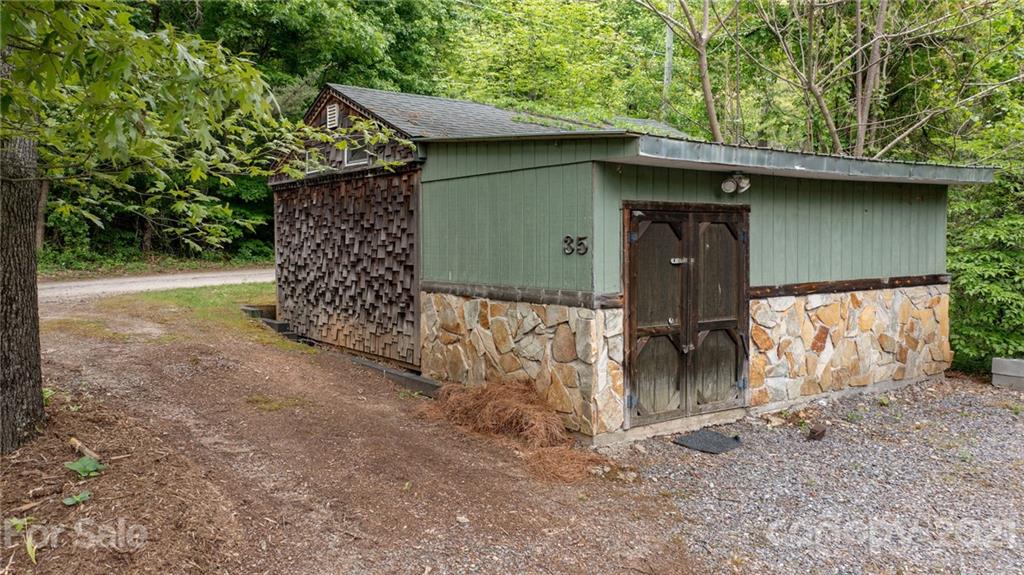 35 Mckinney Road Asheville NC 28805