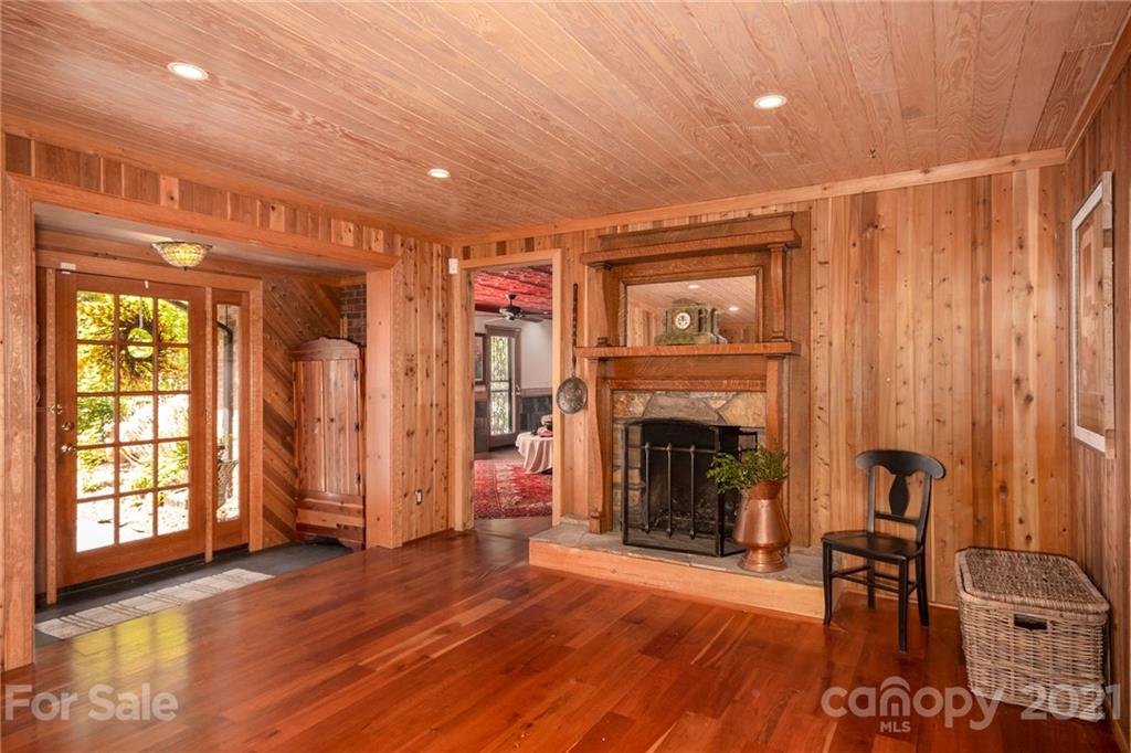 35 Mckinney Road Asheville NC 28805