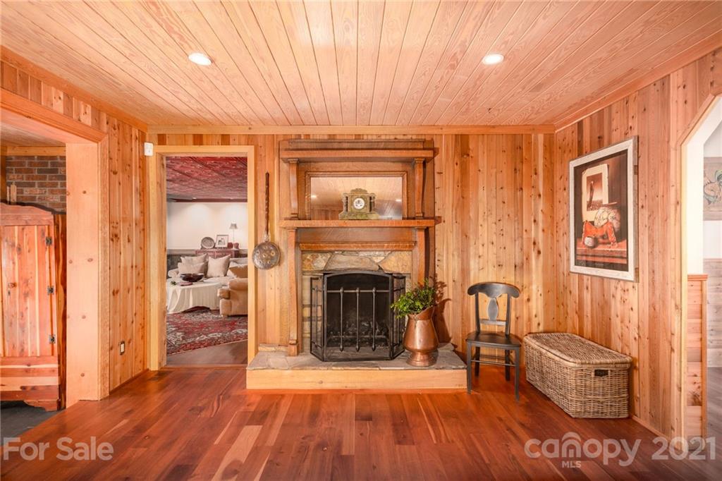 35 Mckinney Road Asheville NC 28805
