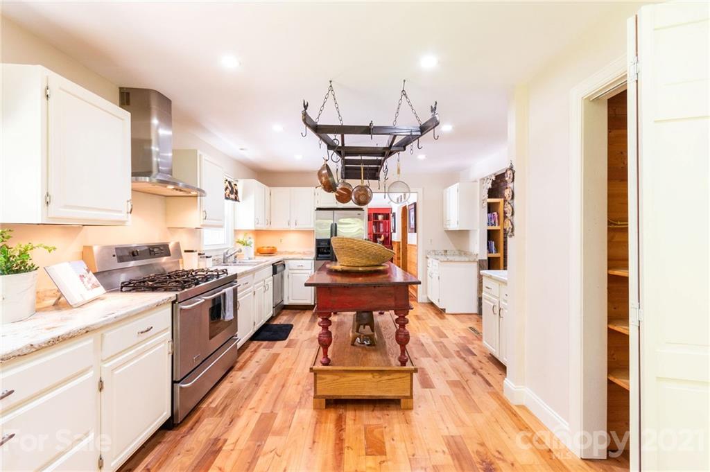 35 Mckinney Road Asheville NC 28805