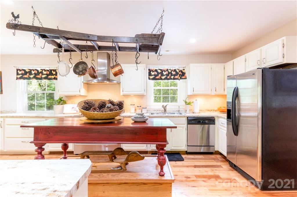 35 Mckinney Road Asheville NC 28805