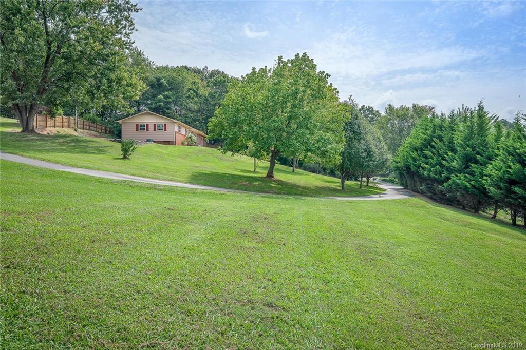 16 Hamburg Lane Weaverville NC 28787