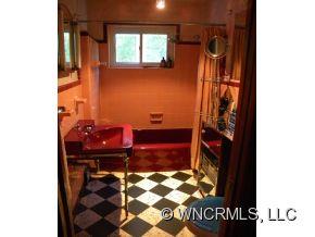 11 N College Street Weaverville NC 28787