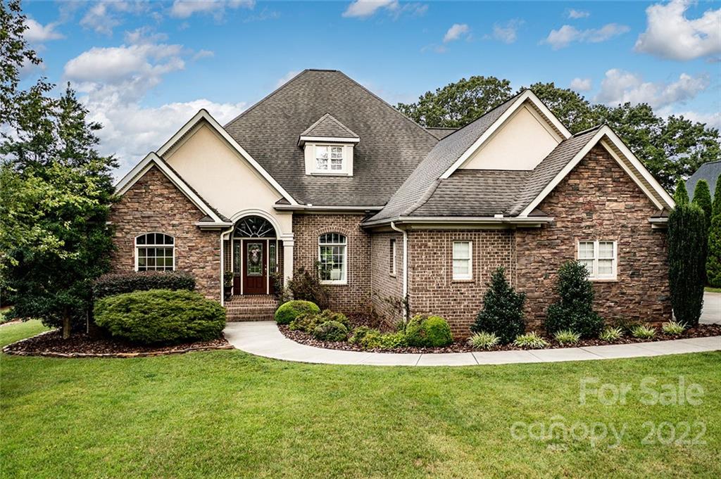 1055 Catawba Greens Drive Newton NC 28658