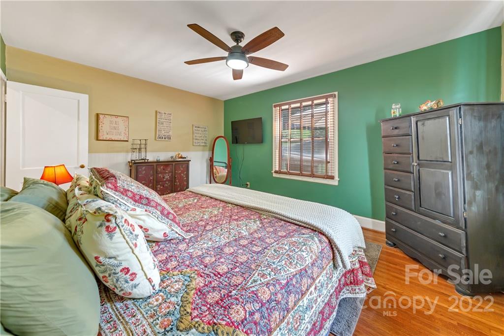 7 Canterbury Road Asheville NC 28805