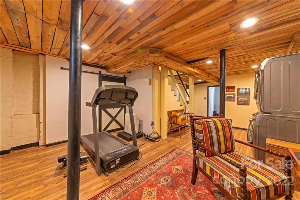 7 Canterbury Road Asheville NC 28805