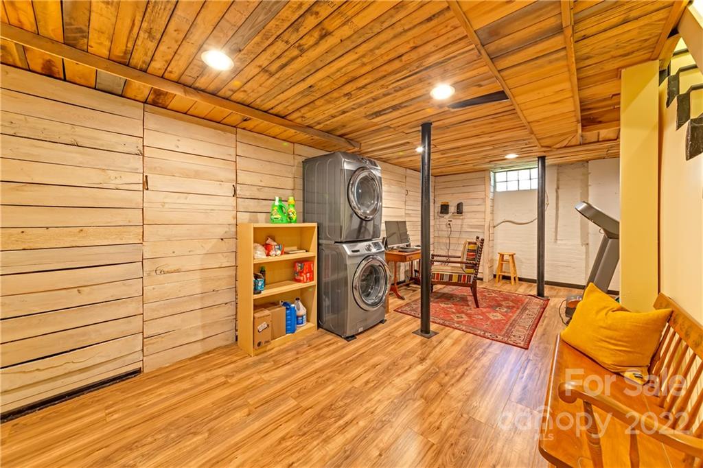 7 Canterbury Road Asheville NC 28805