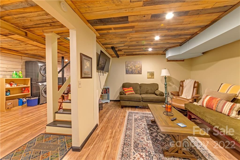 7 Canterbury Road Asheville NC 28805