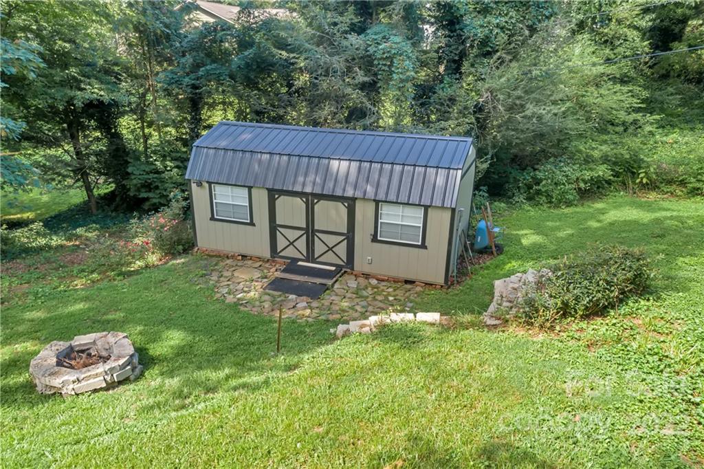 7 Canterbury Road Asheville NC 28805