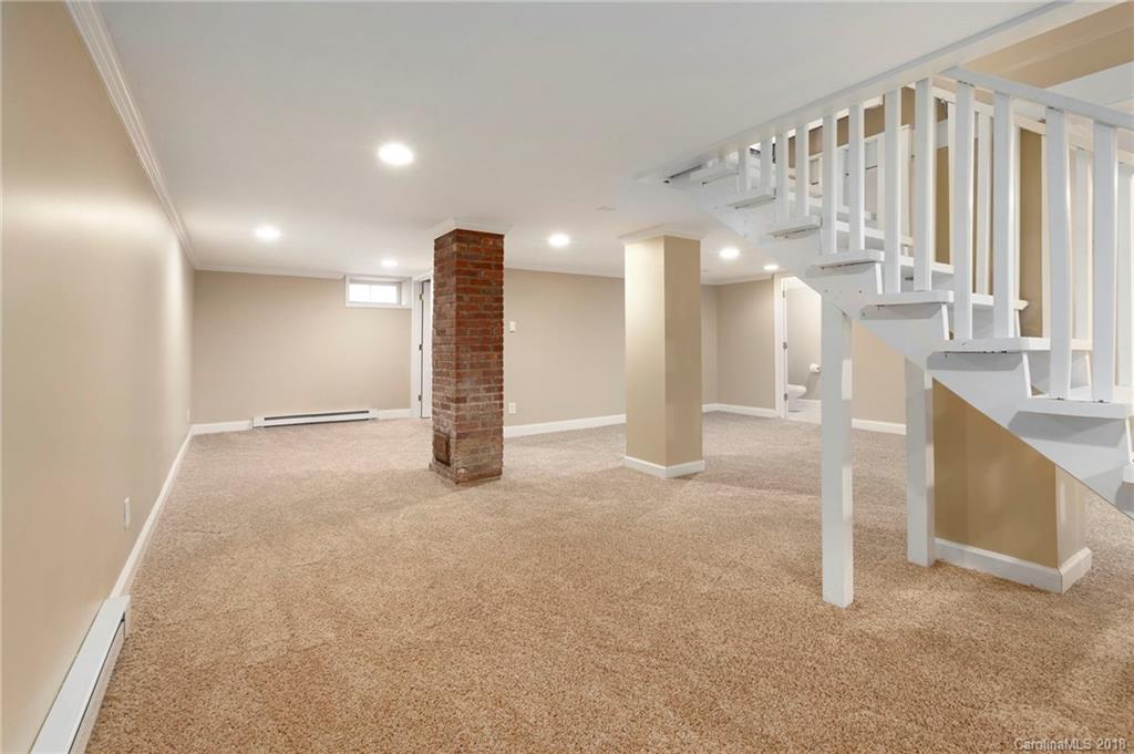 146 Brucemont Circle Asheville NC 28806